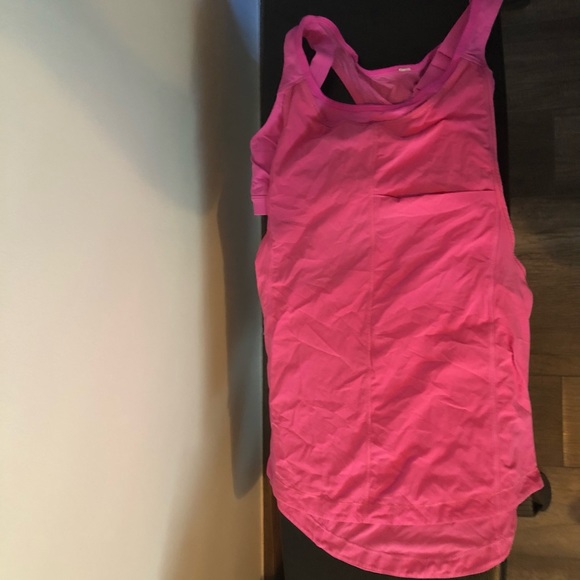 Lululemon athletic sleeveless shirt - Picture 5 of 5